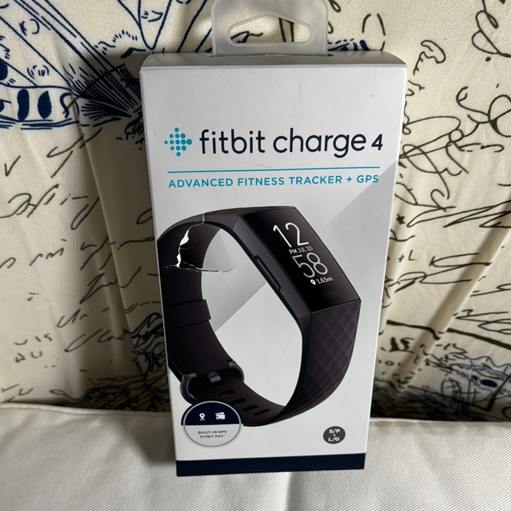 Fitbit Charge 4 Advanced Tracker in Black